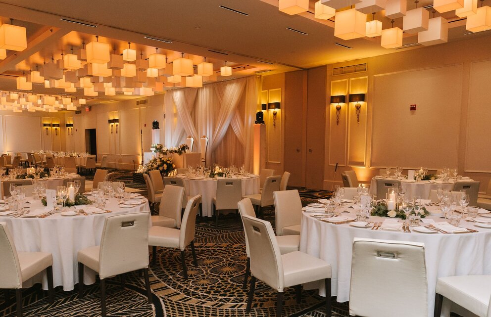 Salle de réception du Mount Stephen aménagée pour un mariage à Montréal